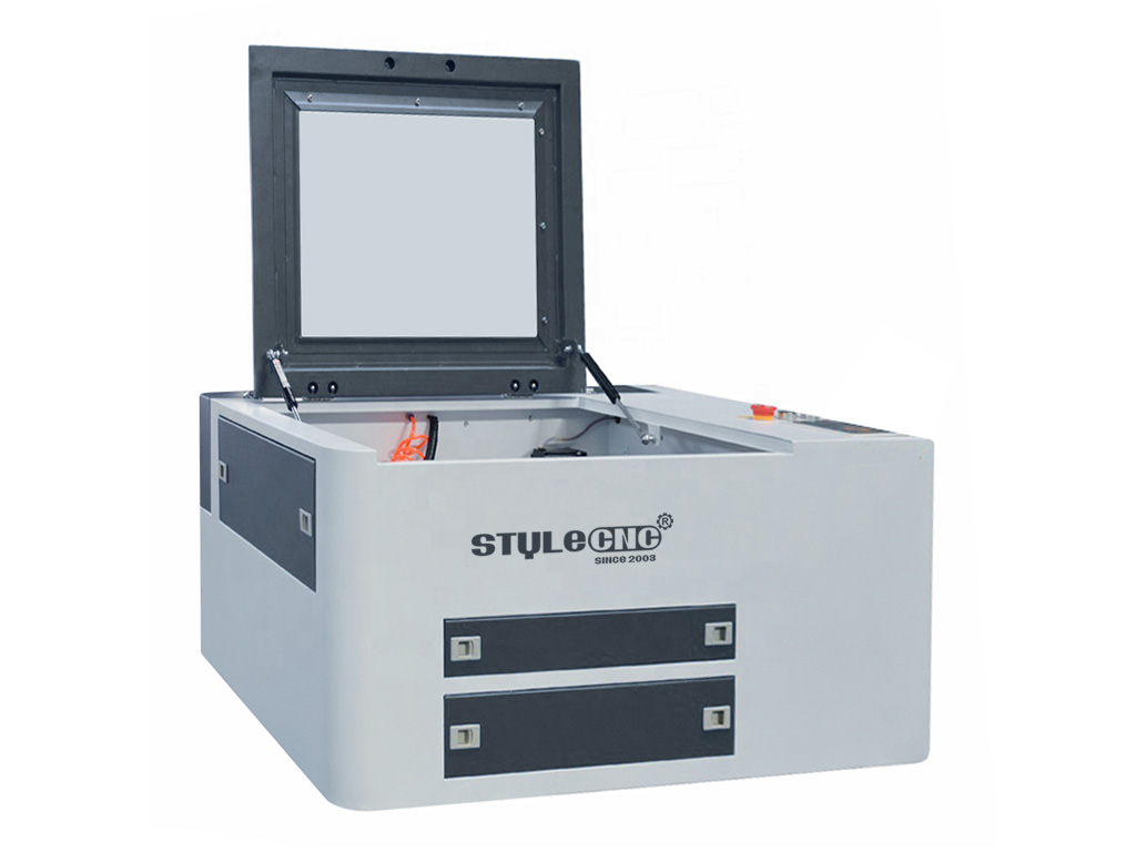 經(jīng)濟(jì)實(shí)惠的小型臺式激光雕刻切割機(jī)