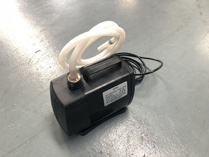 臺式激光切割機(jī)/激光雕刻機(jī)的水冷系統(tǒng)