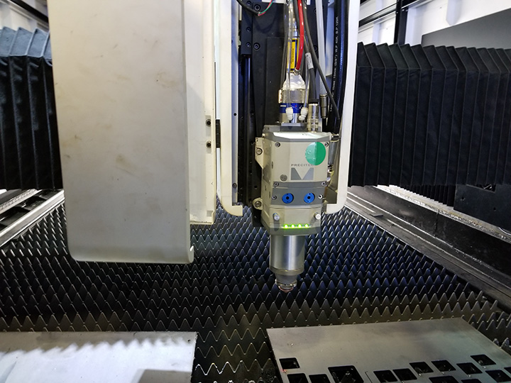 高速 12KW IPG 光纖激光金屬板材切割機(jī)