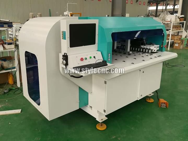 木工自動數(shù)控鉆孔開槽機