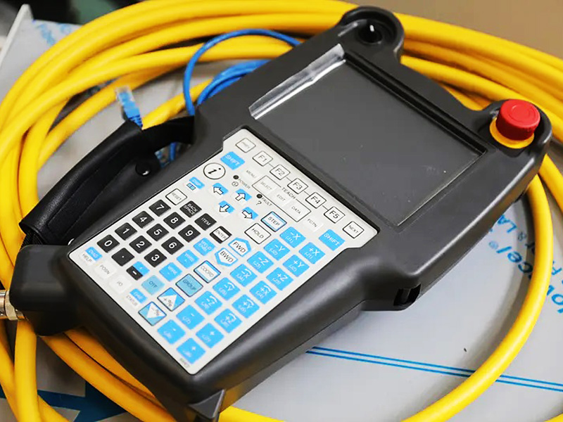 全自動(dòng)智能 3D 工業(yè)激光焊接機(jī)器人出售