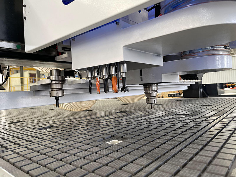 智能全自動數(shù)控木工開料機 - 板式家具定制