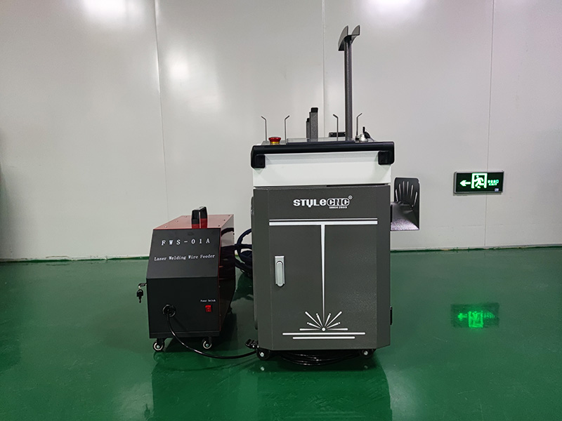 三合一手持式激光焊接、清洗、切割機(jī)