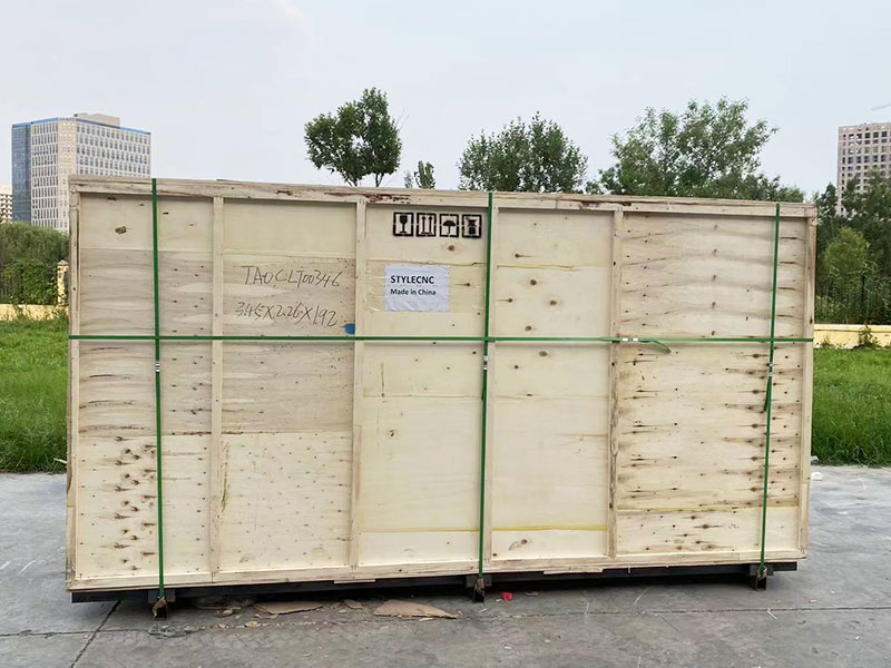 帶鼓式自動(dòng)換刀套件包的盤式自動(dòng)換刀數(shù)控雕刻機(jī)