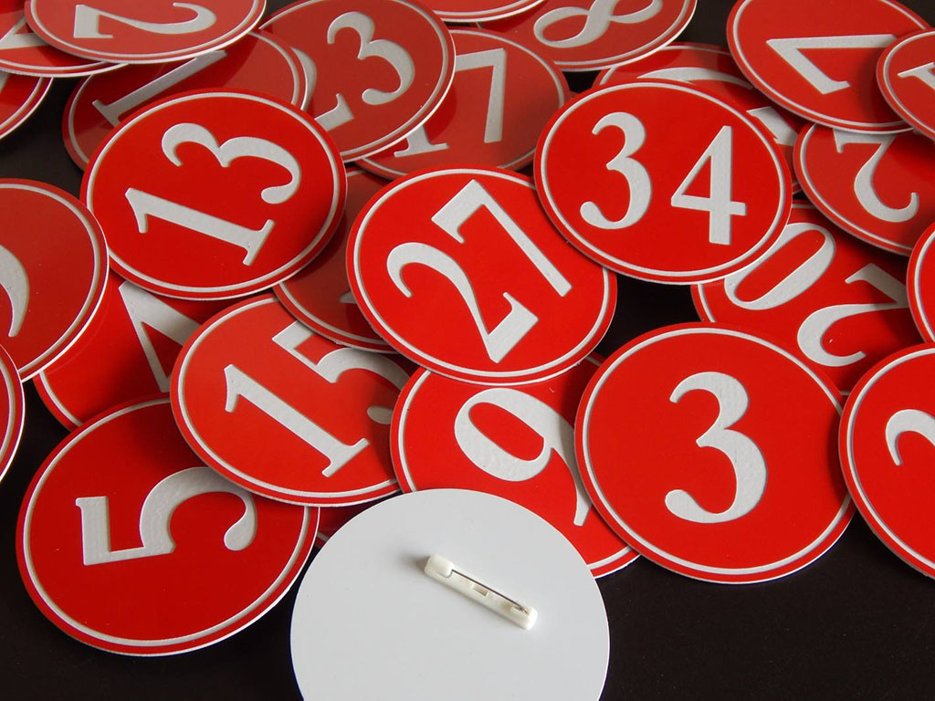 CO2 雙色板卡片激光切割機(jī)