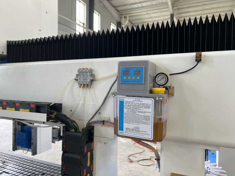 四軸數(shù)控木工雕刻機(jī)自動(dòng)潤(rùn)滑