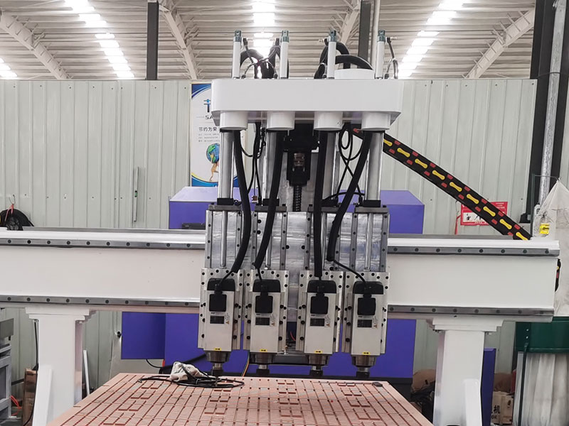 盈利型4x8數(shù)控雕刻機(jī)工作臺(tái)用于商業(yè)用途