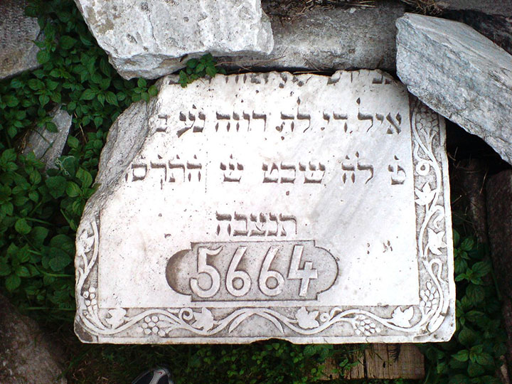 墓碑工程石材數(shù)控雕刻