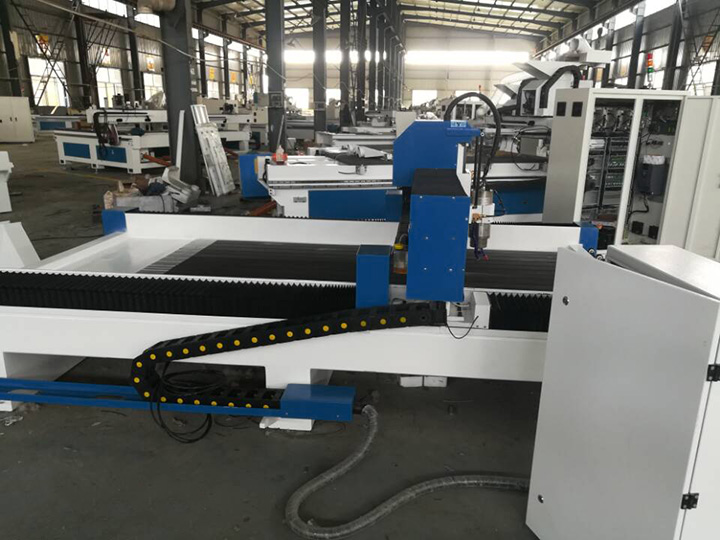 經(jīng)濟(jì)實(shí)惠的4x8石材數(shù)控雕刻機(jī) - 滿足各種需求