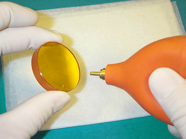 如何清潔激光切割機(jī)鏡頭？