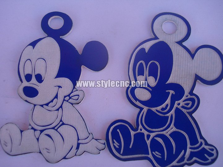 業(yè)余愛好塑料雕刻切割項(xiàng)目的激光雕刻機(jī)