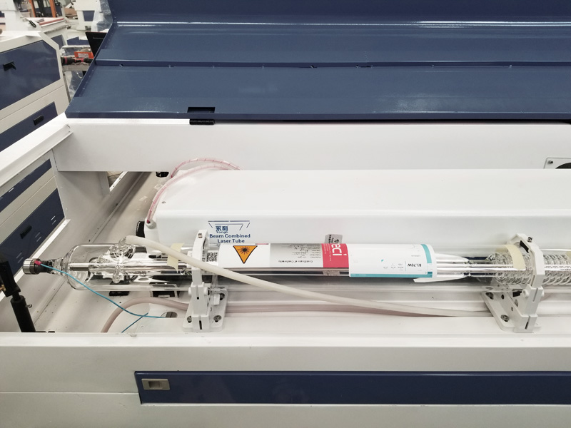 最佳預(yù)算 CO2 適用于金屬、丙烯酸、木材的激光切割機