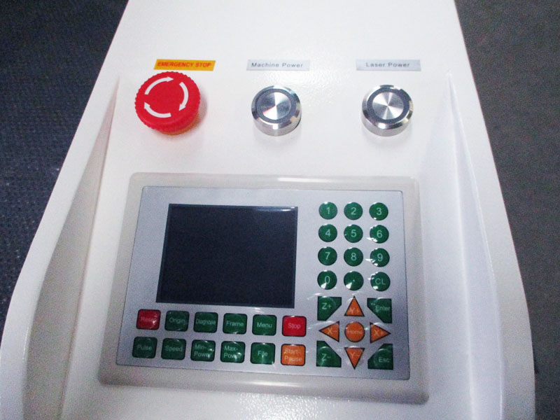 最佳預(yù)算 CO2 適用于金屬、丙烯酸、木材的激光切割機