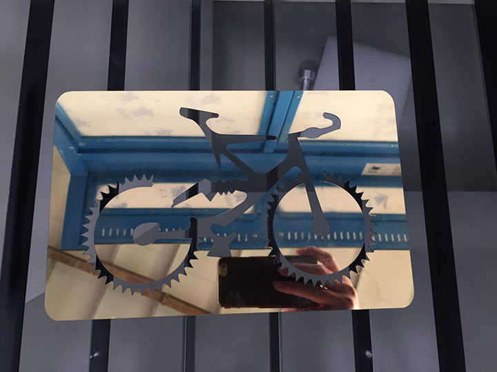 最佳預(yù)算 CO2 適用于金屬、丙烯酸、木材的激光切割機