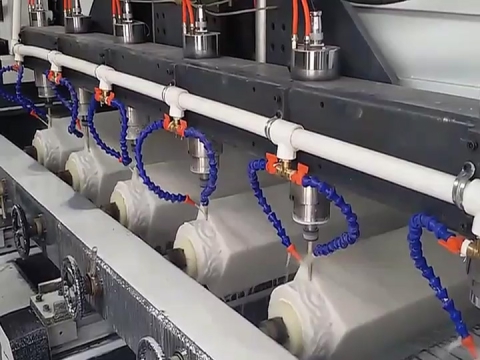 多頭 3D 大理石柱數(shù)控石材雕刻機(jī) 多頭 3D 大理石柱數(shù)控石材雕刻機(jī)