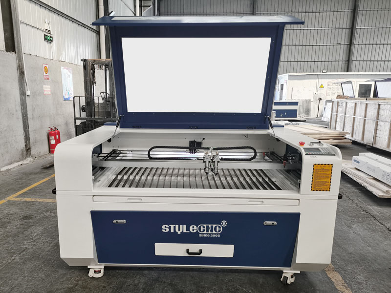 價(jià)格實(shí)惠的激光雕刻機(jī)，適用于皮革、織物、紙張、牛仔褲