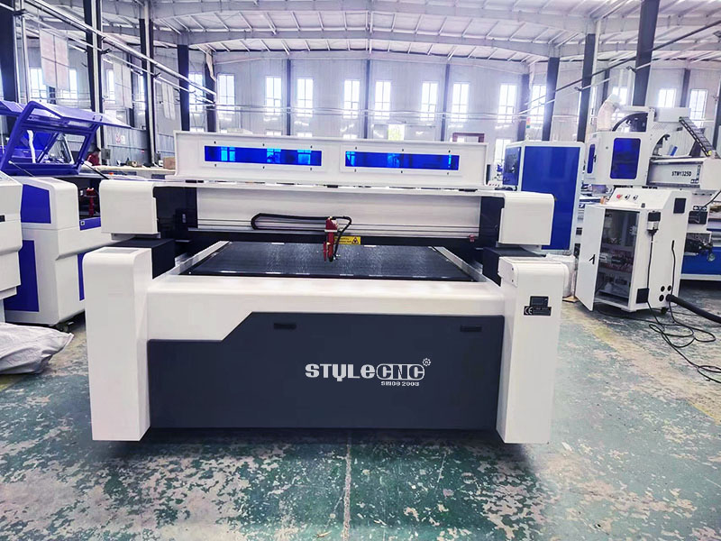 實(shí)惠價格 4x8 激光皮革切割機(jī)