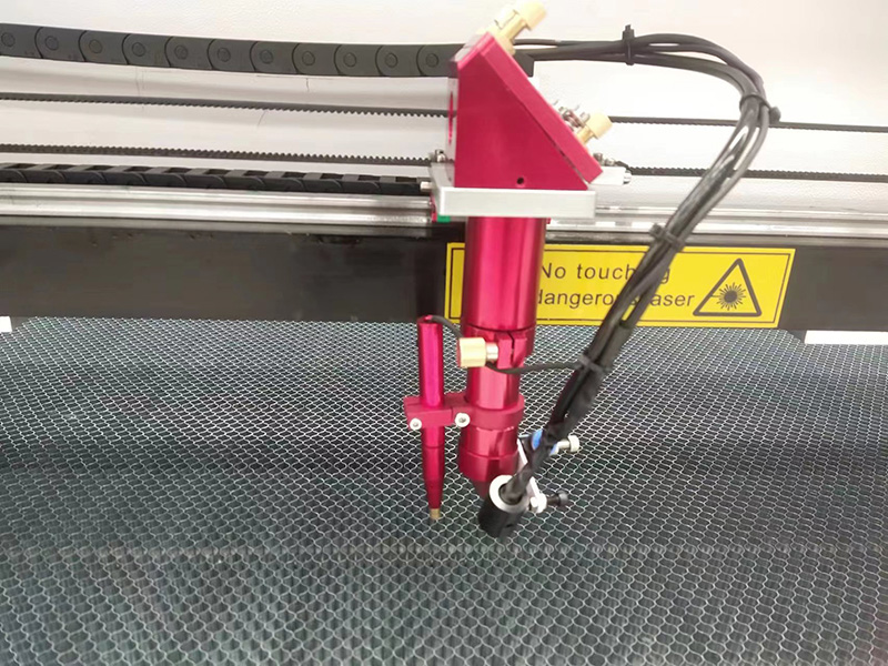 實(shí)惠價格 4x8 激光皮革切割機(jī)