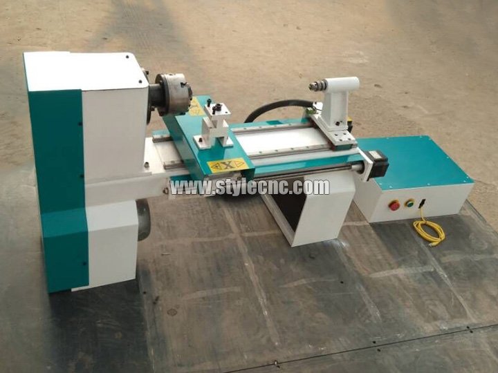 迷你臺(tái)式木工車(chē)床，適用于小型木制工藝品和藝術(shù)品