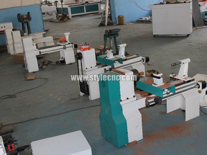 迷你臺(tái)式木工車(chē)床，適用于小型木制工藝品和藝術(shù)品