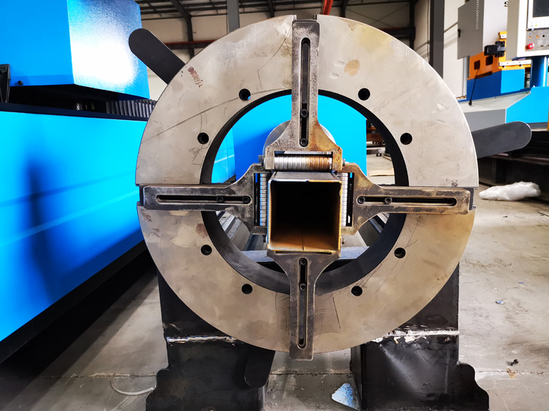 圓管、方管等離子切割四爪旋轉(zhuǎn)裝置