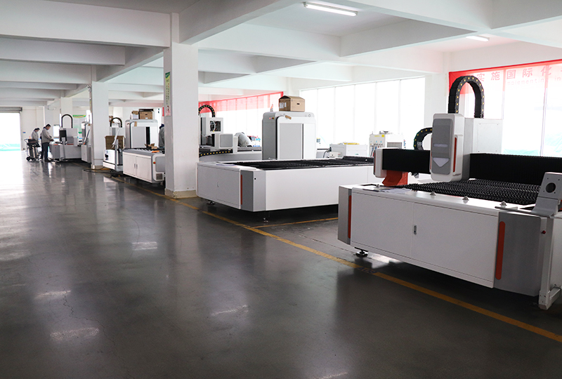 ST-FC3015L 光纖激光切割機