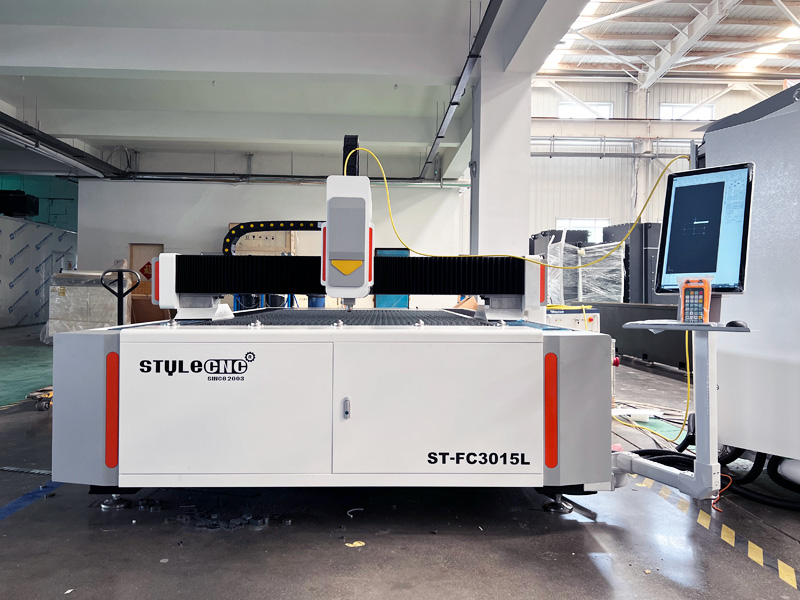 5x10工業(yè)板管一體光纖激光金屬切割機(jī)