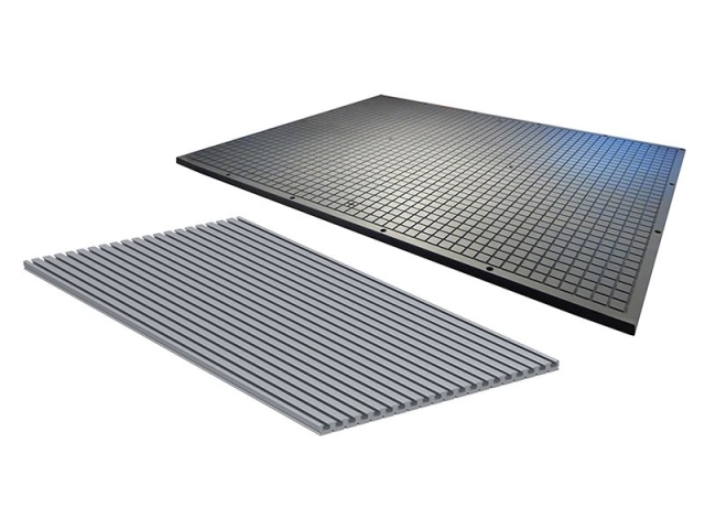 如何選擇數(shù)控雕刻機的真空工作臺和 T 型槽工作臺？