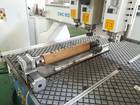 帶車(chē)床附件的氣動(dòng)自動(dòng)換刀數(shù)控雕刻刻機(jī) 帶車(chē)床附件的氣動(dòng)自動(dòng)換刀數(shù)控雕刻刻機(jī)