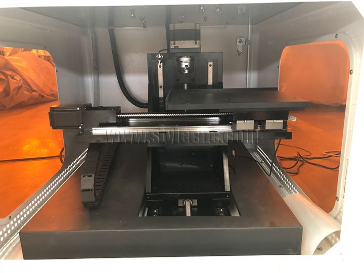所有軸傳動采用高精度滾珠絲杠， 3D 激光雕刻機
