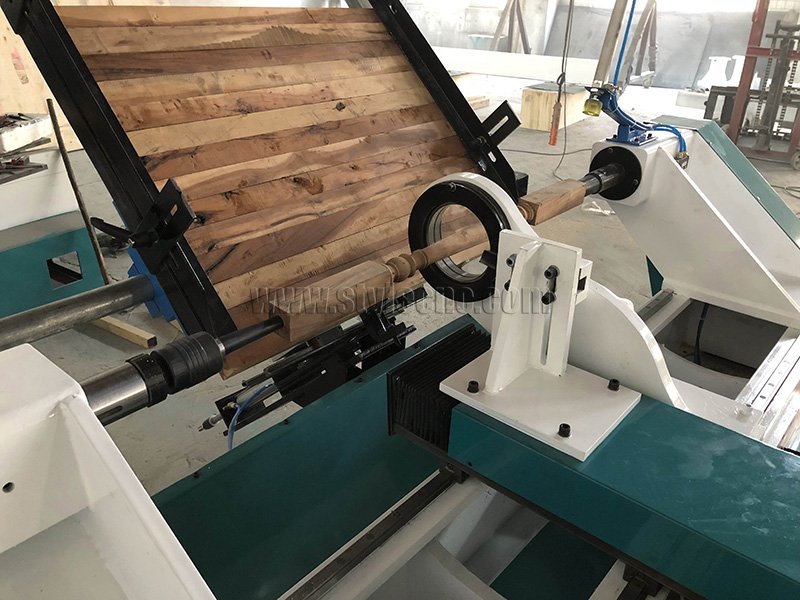 頂級(jí)木工自動(dòng)送料數(shù)控車床