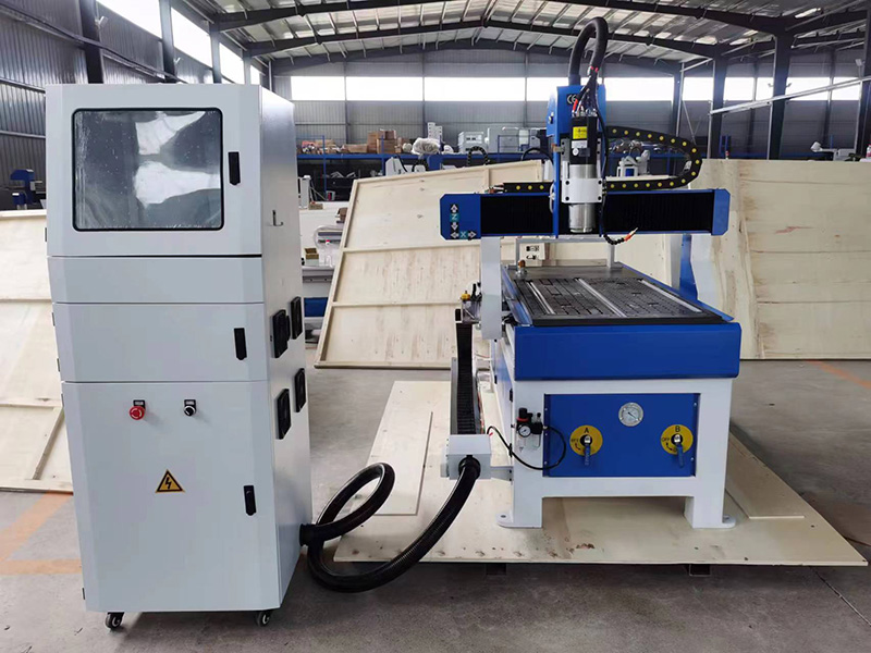 適合家庭使用的帶換刀裝置的小型臺式數(shù)控雕刻機