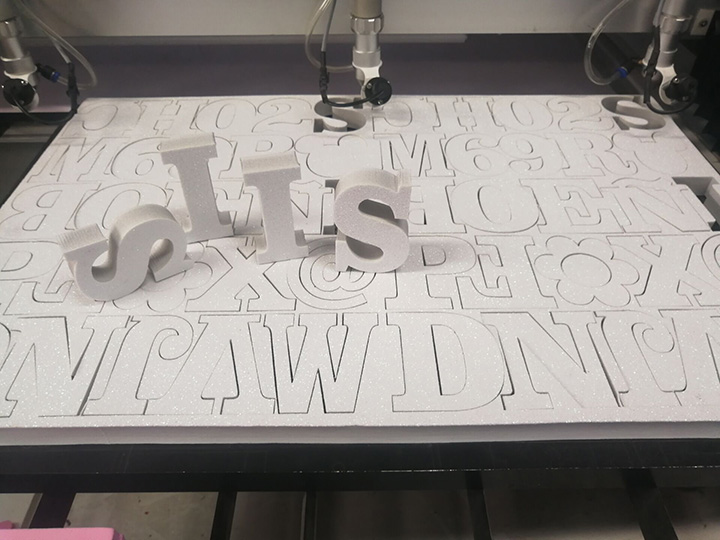 柚木汽車地板項目激光切割機(jī)