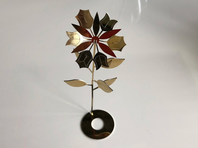 用于彩色不銹鋼項(xiàng)目的金屬激光切割機(jī) 用于彩色不銹鋼項(xiàng)目的金屬激光切割機(jī)