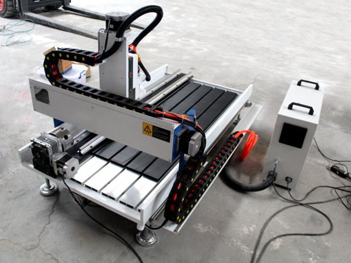 臺(tái)式數(shù)控雕刻機(jī)套件，帶 2x4 工作臺(tái)出售
