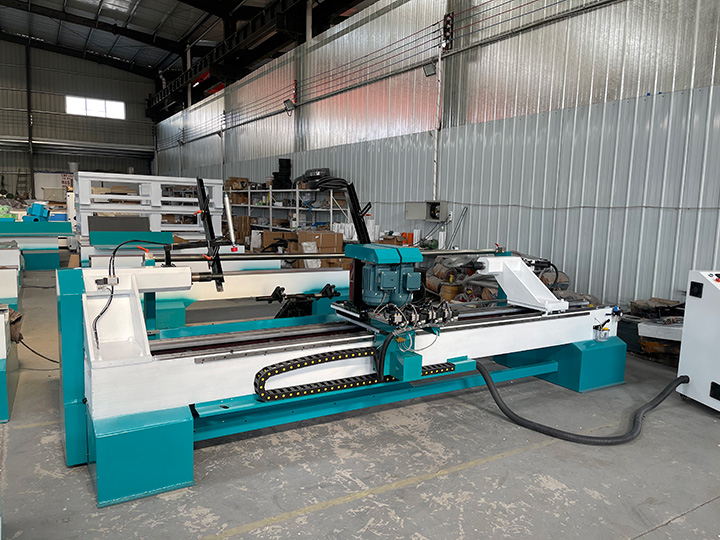 STL2530A-4T 帶自動(dòng)進(jìn)料器的多功能數(shù)控木工車床