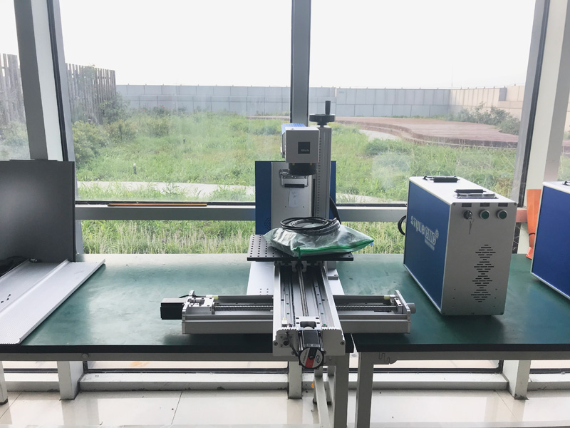 帶十字滑軌的光纖激光打標(biāo)機(jī)