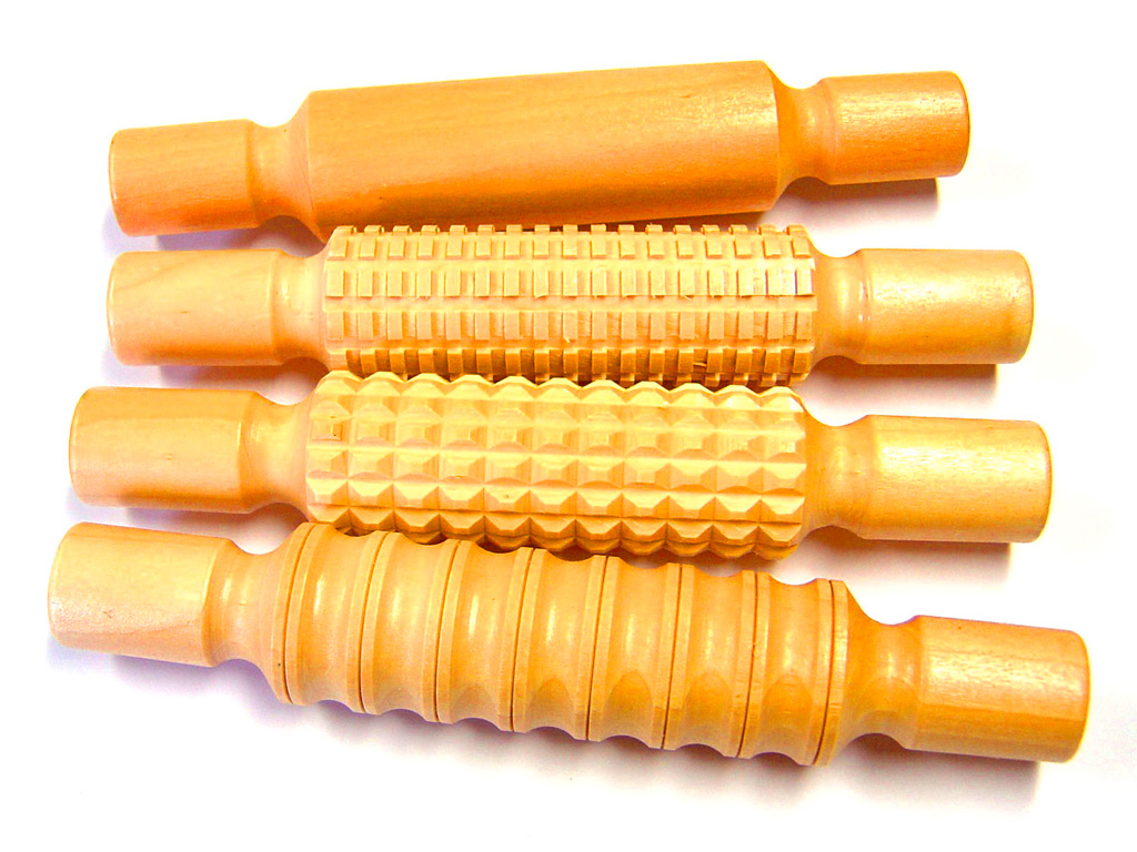 業(yè)余愛(ài)好木工車(chē)床，用于裝飾搟面杖車(chē)削和雕刻項(xiàng)目