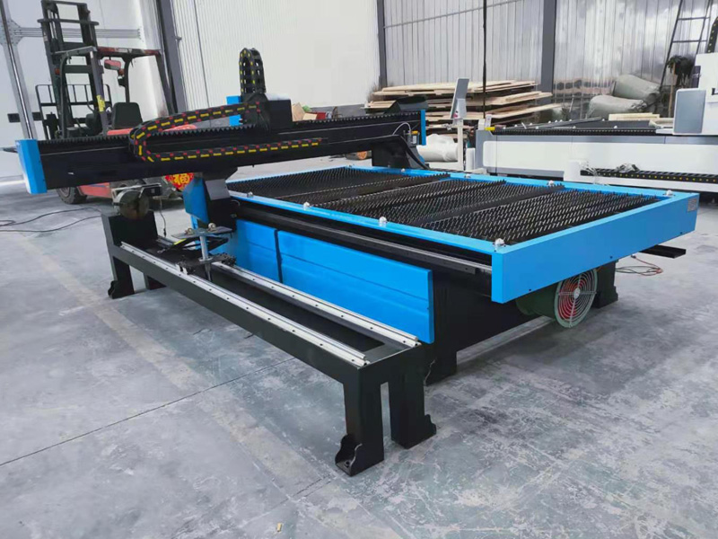 4x8 南非數(shù)控等離子切割機(jī)