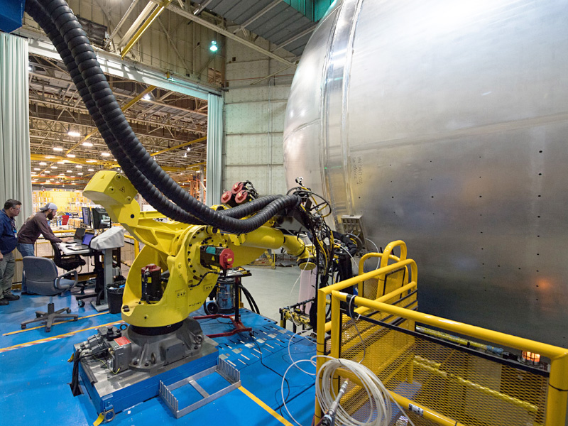 火箭焊接激光焊接機器人