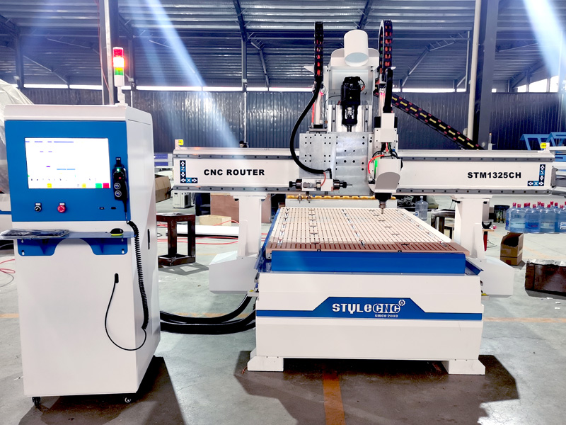 4x8直排式自動換刀數(shù)控木工雕刻機(jī)特價(jià)出售