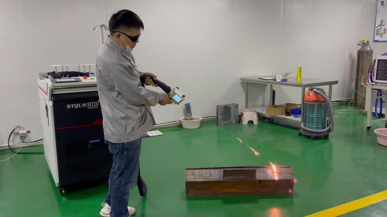 激光清洗機(jī)如何除銹？