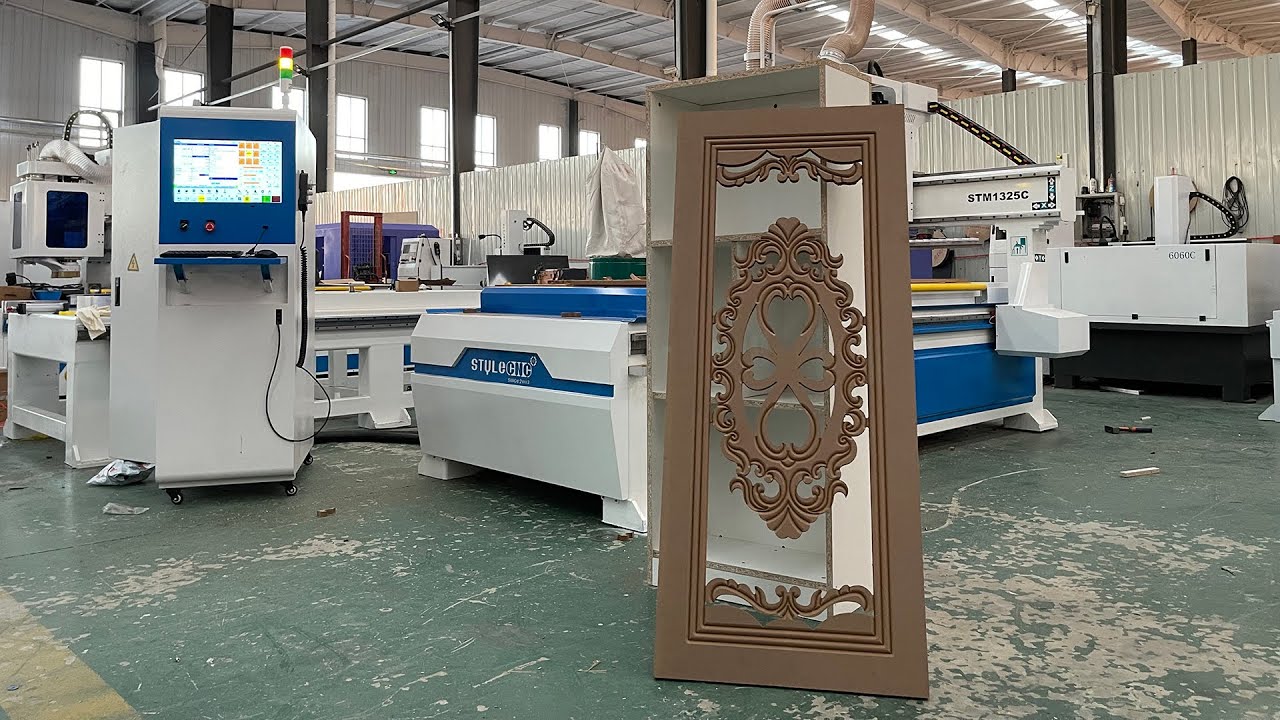 2025全新 4x8 帶換刀裝置的木工數(shù)控雕刻機