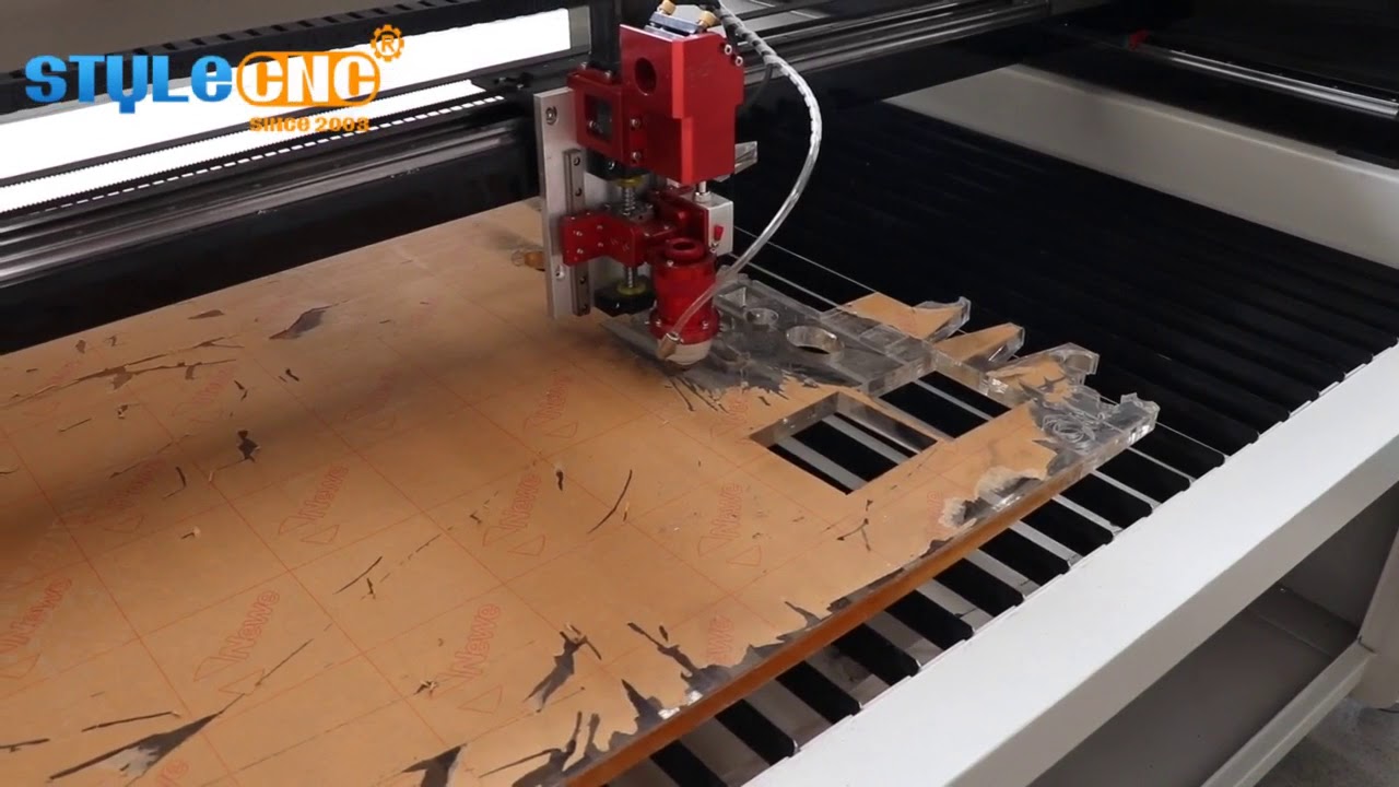 280W 混合激光切割機(jī)切割 25mm 亞克力標(biāo)牌