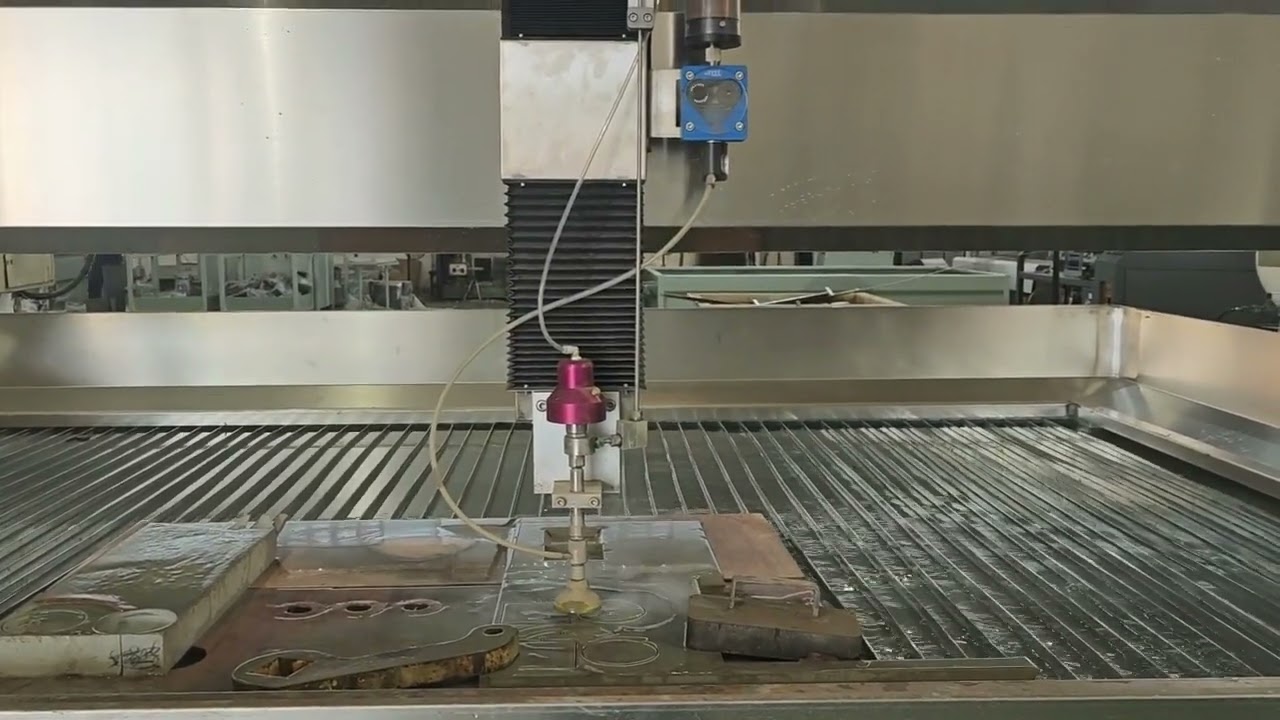 滿足各種需求的工業(yè)數(shù)控水刀切割機