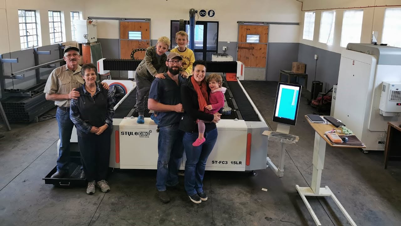 5x10工業(yè)板管一體光纖激光金屬切割機(jī)