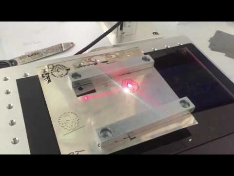 30W 光纖激光打標(biāo)機(jī) 0.5mm 長條切割