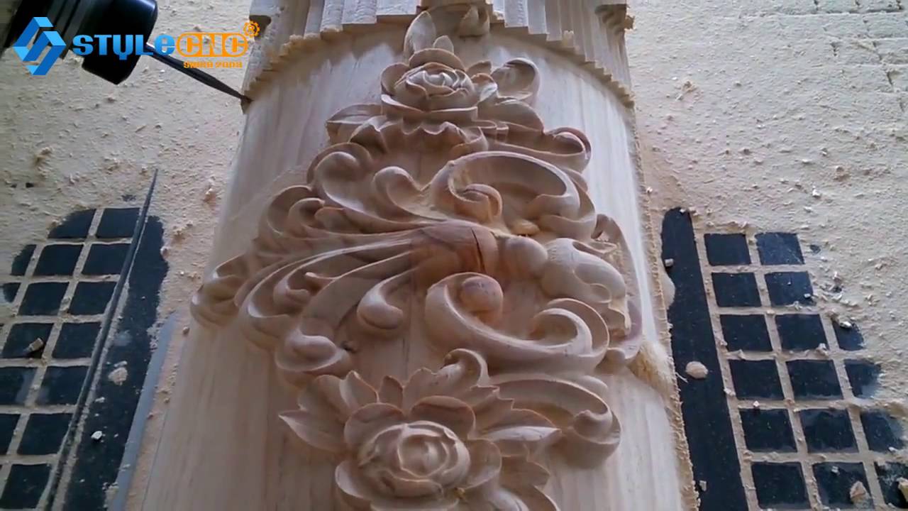 帶自動換刀裝置的四軸自動換刀數(shù)控雕刻刻機