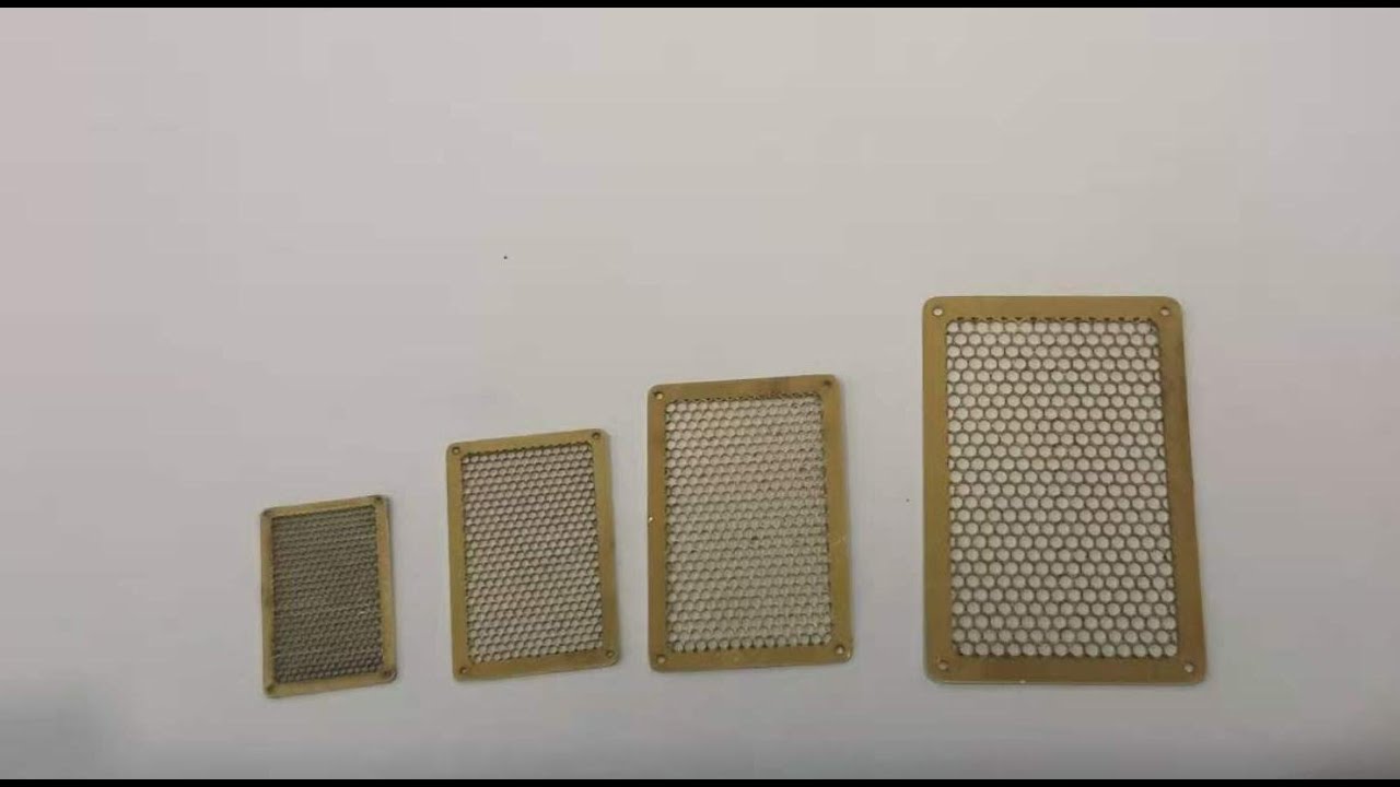 精密光纖激光切割機，工作臺1300*900mm