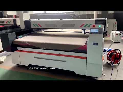 全自動(dòng) CO2 服裝、服飾、服飾用激光切割機(jī)